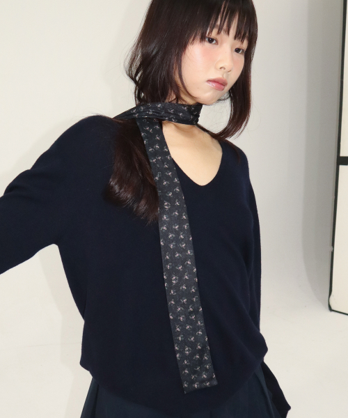 flower pointel long scarf - black