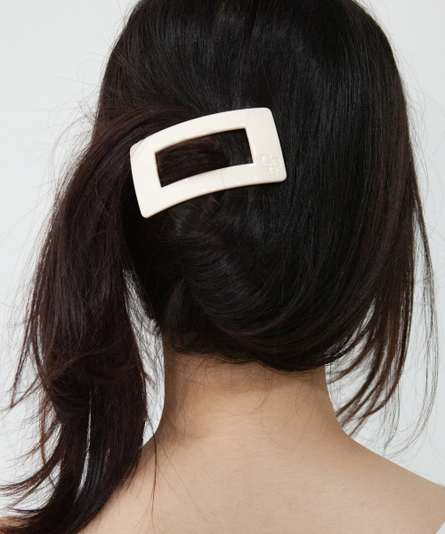 square plain hair pin - ivory