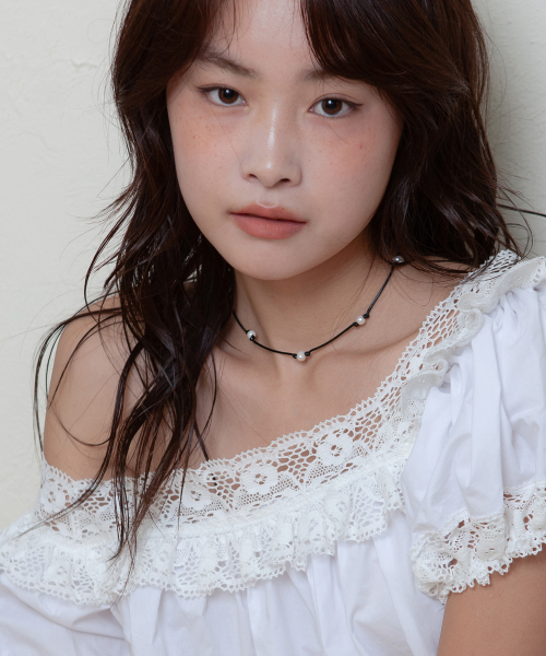 water pearl string necklcae - black