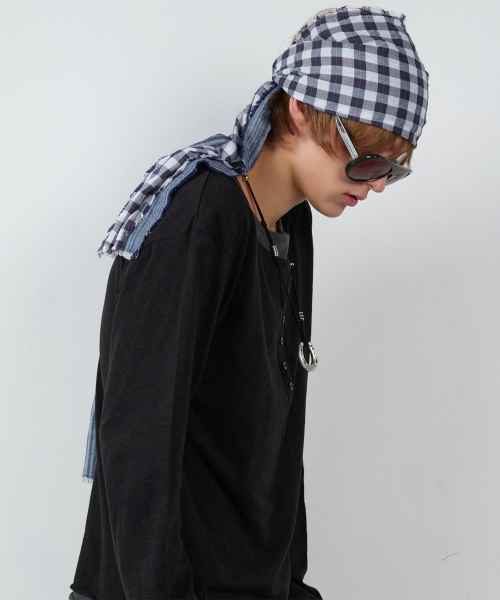 BUTTON LAYERED LS TEE BLACK