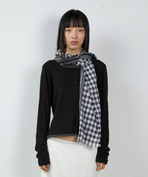 BUTTON LAYERED LS TEE BLACK