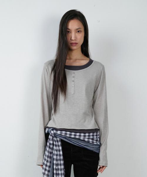 BUTTON LAYERED LS TEE GREY