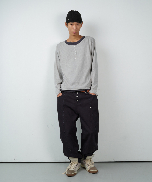 BUTTON LAYERED LS TEE GREY