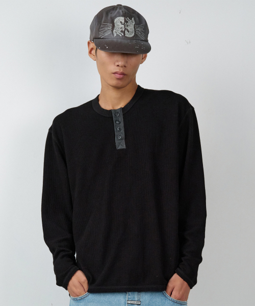 WAFFLE DETAIL LS TEE BLACK