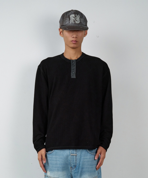 WAFFLE DETAIL LS TEE BLACK