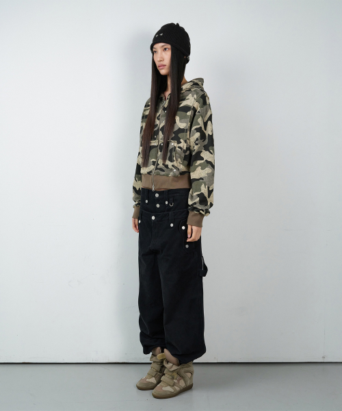 STUDDED FULL ZIP-UP HOODIE (W) CAMO