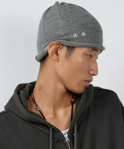 STITCH KNIT BEANIE GREY