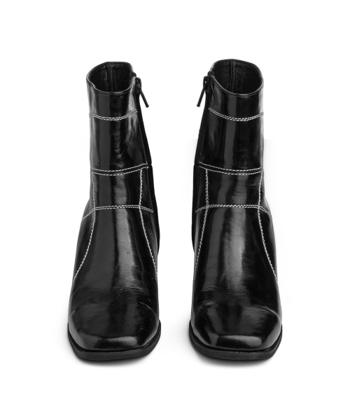 STITCH WEDGE BOOTS IN BLACK
