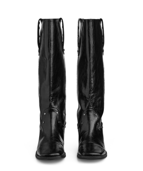 CRACK STUD BOOTS IN BLACK