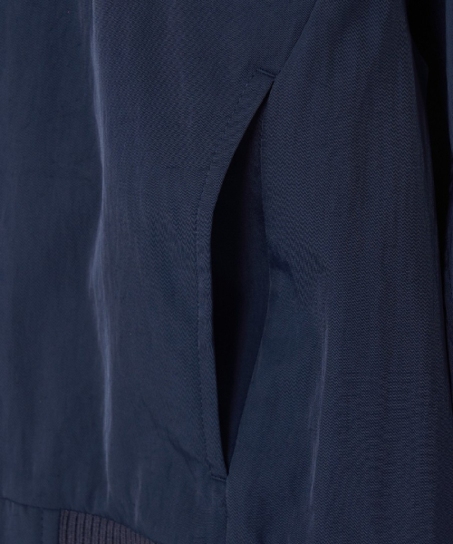 WomenS Nylon Wellness Crop Jacket