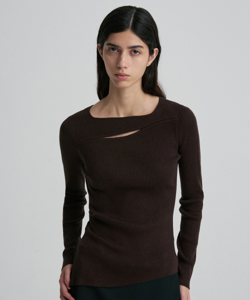 MULTI-SLIT FITTED LONG-SLEEVE TOP TRUFFLE