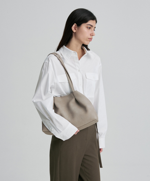 SIDE-SLIT DOUBLE-POCKET SHIRT WHITE