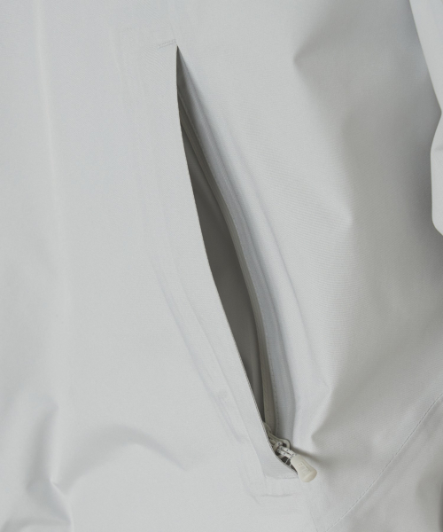 GORE-TEX 2L LIGHT GOOSE SHORT DOWN JKT