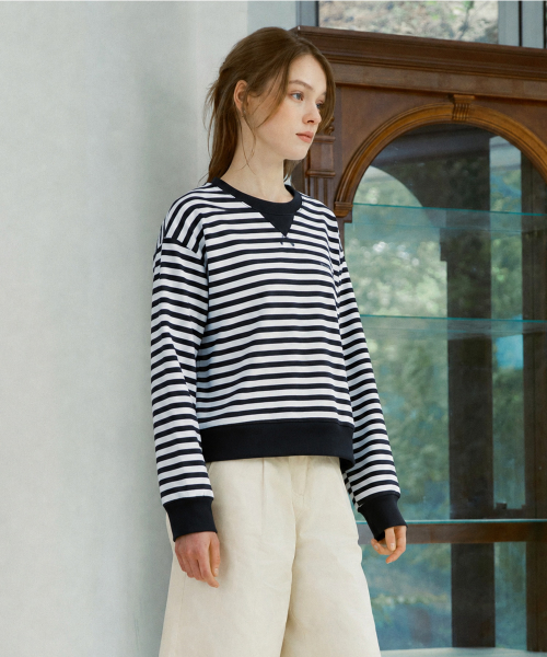 Striped Crewneck Sweatshirt J1TS02TA