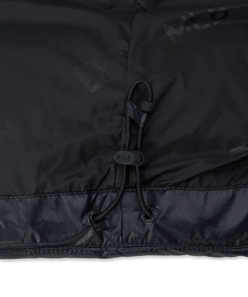 Mega Logo Quilt Mid Light Short Down Jkt