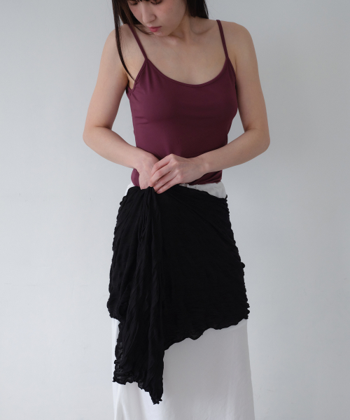 [wide] soft wrinkle long scarf - black