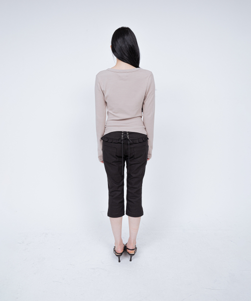 PINTUCK LOGO TEE BEIGE