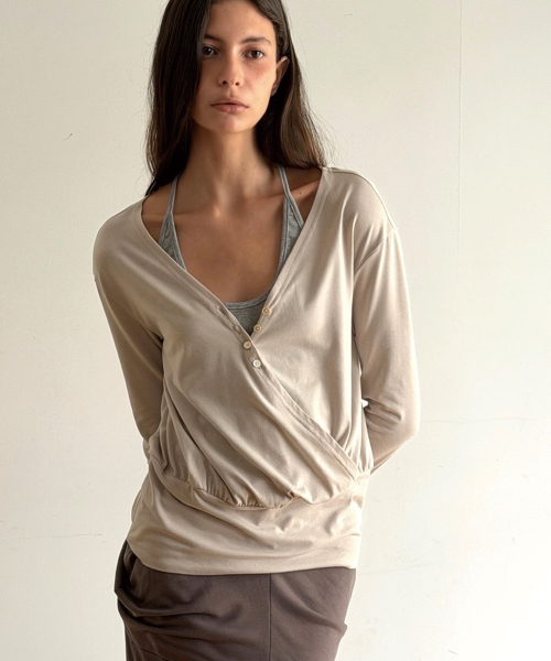 BUTTON WRAP T (BEIGE)