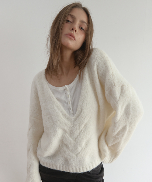 TWIST DEEP V KNIT (IVORY)
