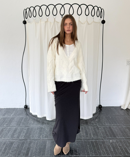 TWIST DEEP V KNIT (IVORY)