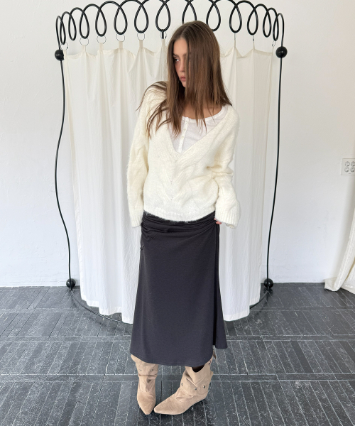 TWIST DEEP V KNIT (IVORY)
