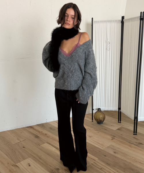 TWIST DEEP V KNIT (MELANGE GREY)