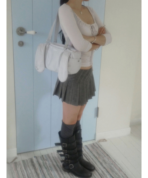 Piercing bunny boston bag _ Grey