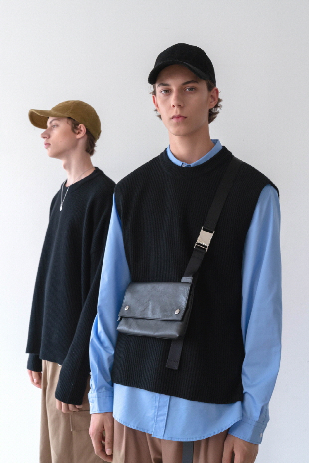 인사일런스(INSILENCE)의 18 F/W 4차 딜리버리 10% 할인! | 무신사