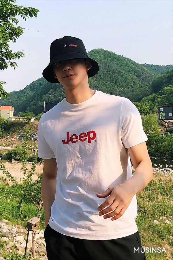 지프 티셔츠가 품절을 기록한 이유 지프 티셔츠가 품절을 기록한 이유