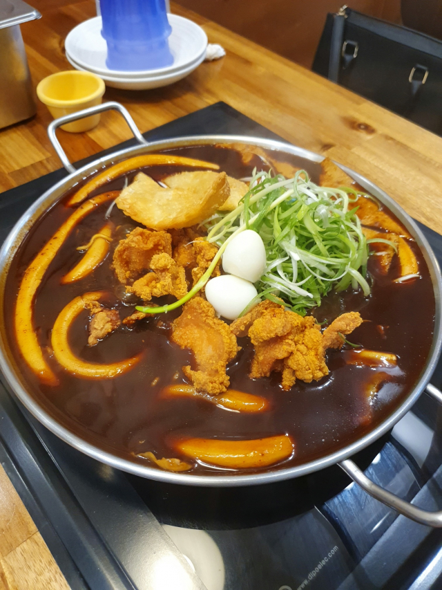 청년다방 | 기타 갤러리 - 무신사