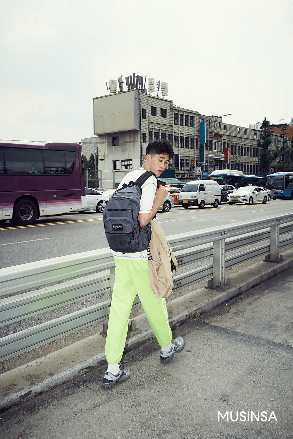 익숙하고도 낯선 도시 여행하기 | 무신사