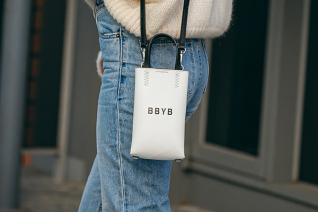 패션 | 작은 사이즈의 마이크로 미니백이 대세! 비비와이비(BBYB) 신상품 발매&할인