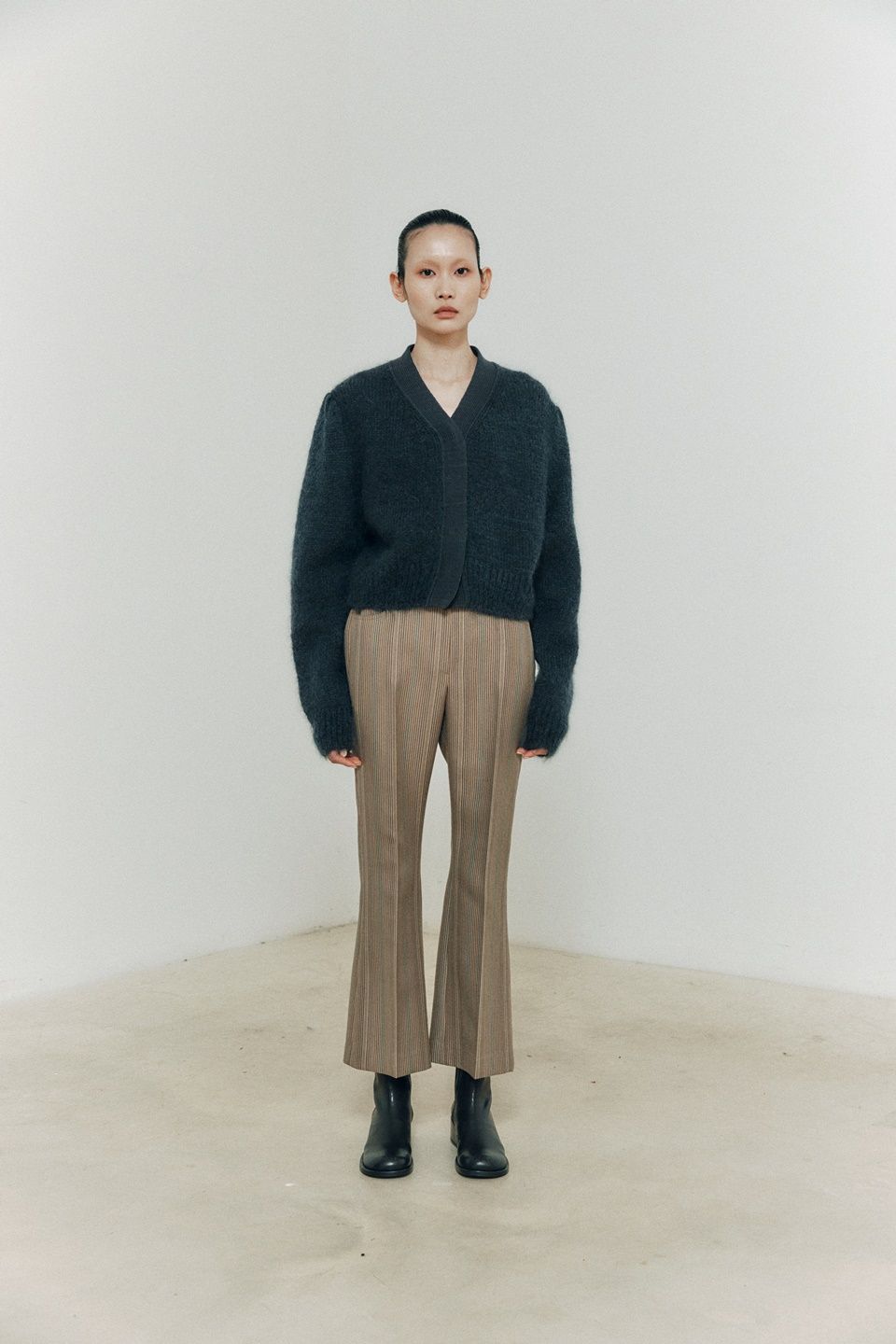 MUSINSA公式 | AMOMENTO GRANDMA CARDIGAN - DARK GRAY