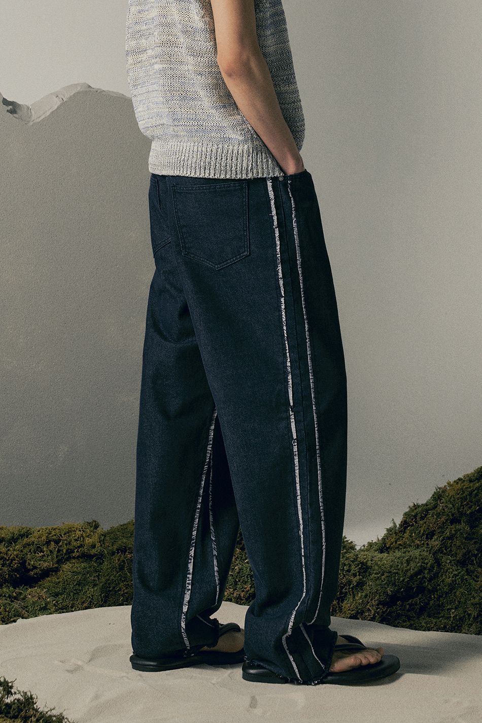 MUSINSA | ANOLORCODE NONFADE SIDE CUT OFF DENIM PANTS (INDIGO)