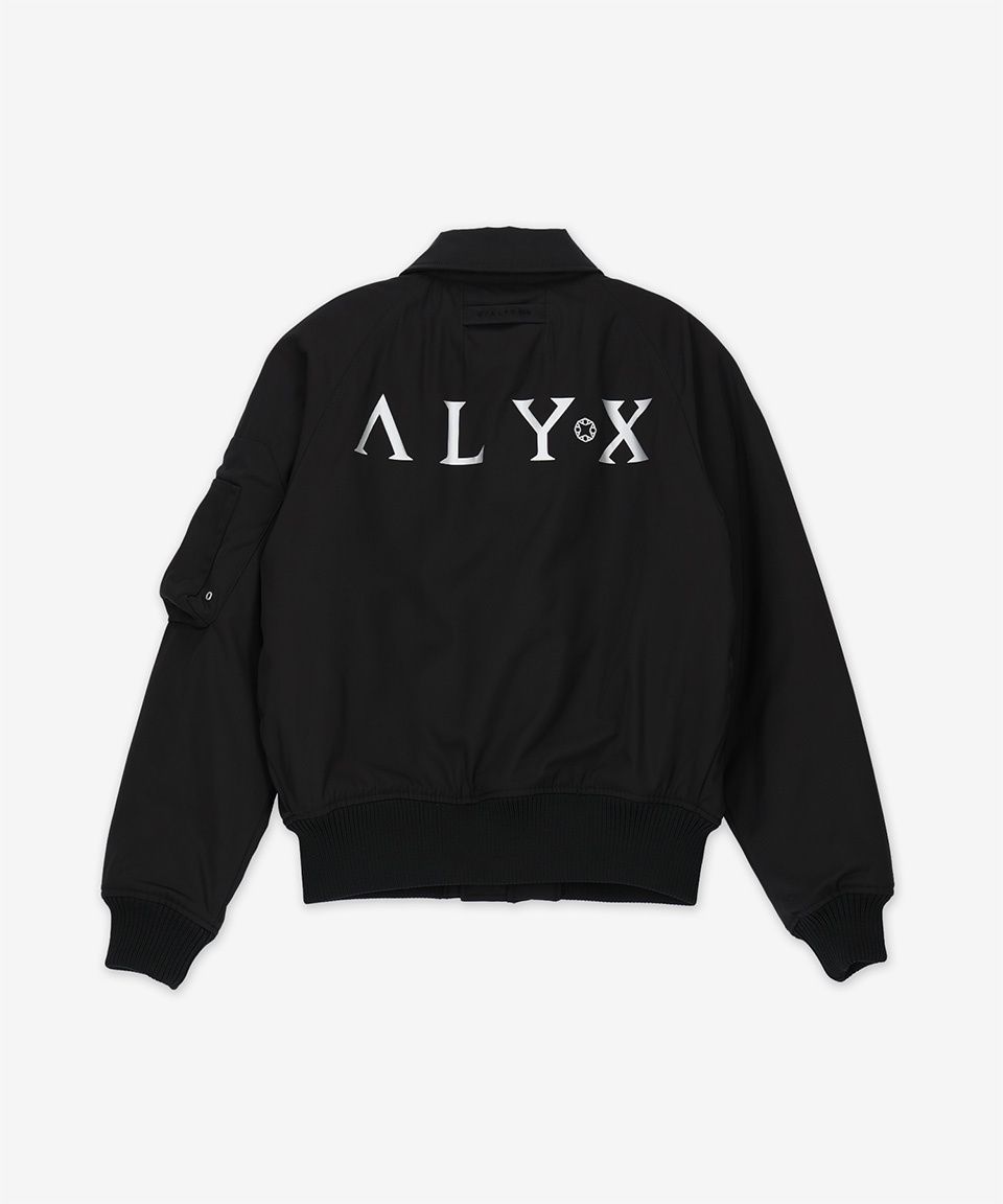 【アズサ】unknown london UV LOGOTEAMJACKET UNKNOWN LONDON(アンノウン・ロンドン)商品ページ - Team Jacket