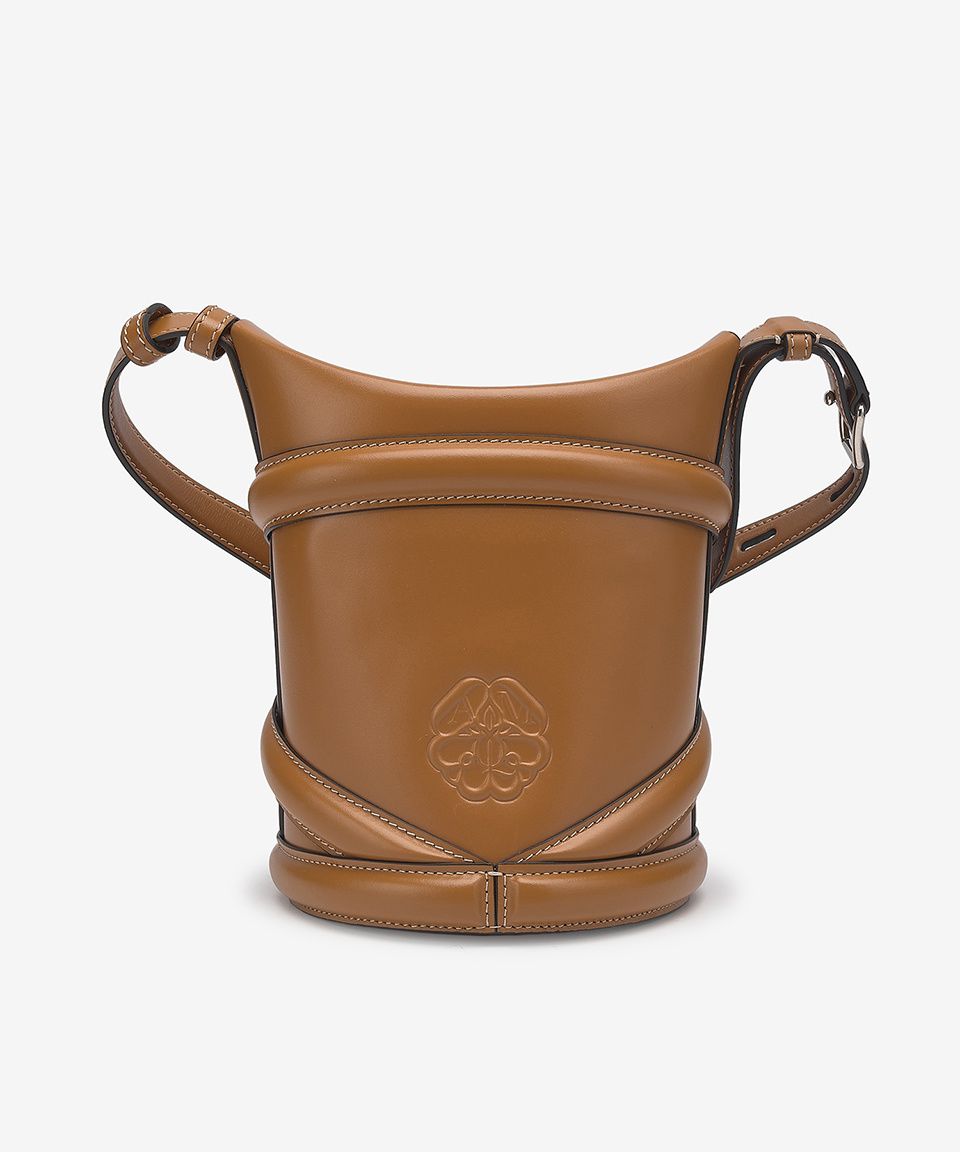 MUSINSA公式 | ALEXANDER McQUEEN カーブショルダーバッグ - タン