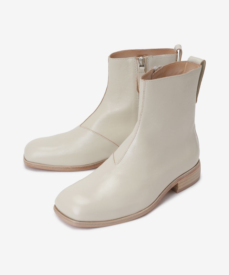 MUSINSA | OUR LEGACY Mikaelis Leather Boots - Dusty White / A2237MDW