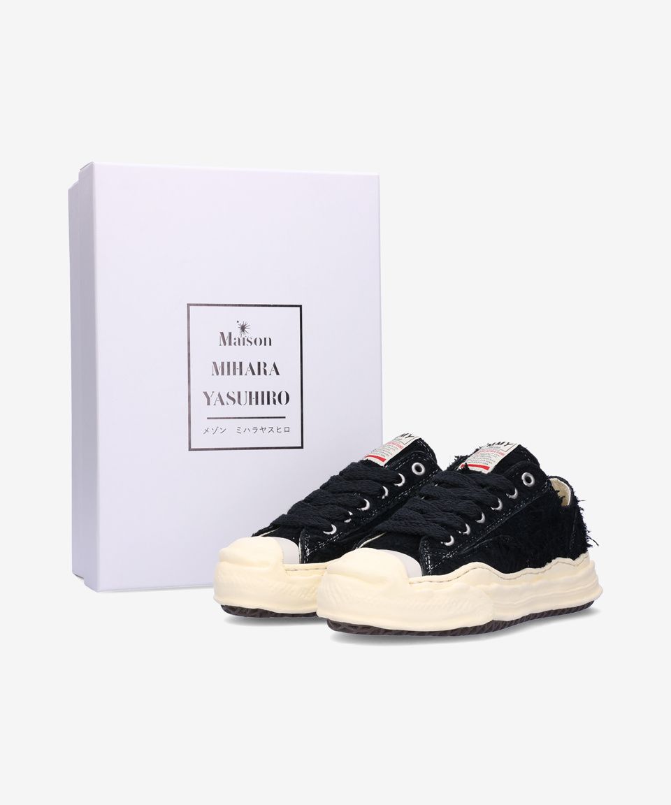 MUSINSA | MAISON MIHARA YASUHIRO Distressed Low-Top Sneakers