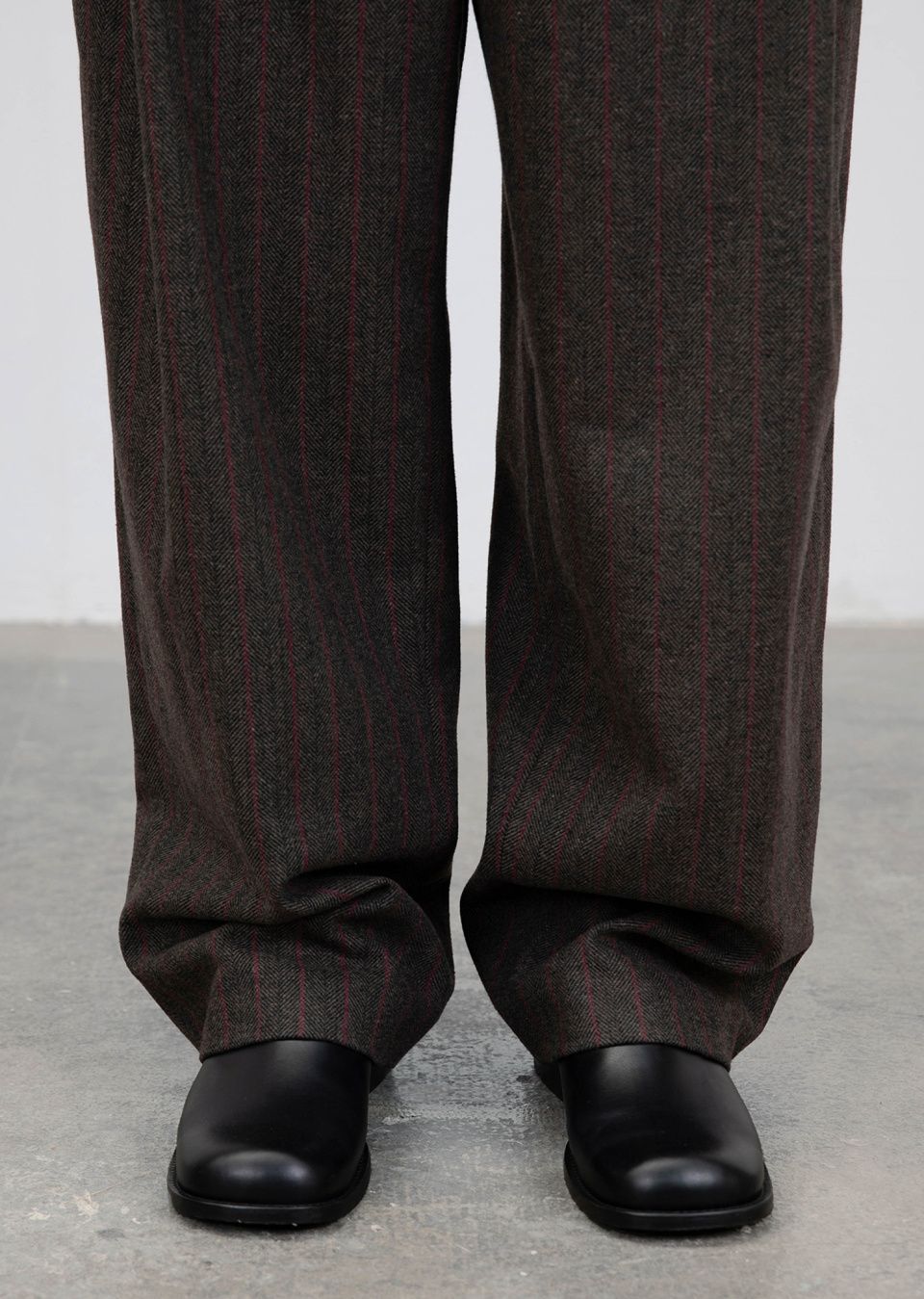 MUSINSA公式 | AMOMENTO WOOL STRIPE MARTIN PANTS (2 COLORS)