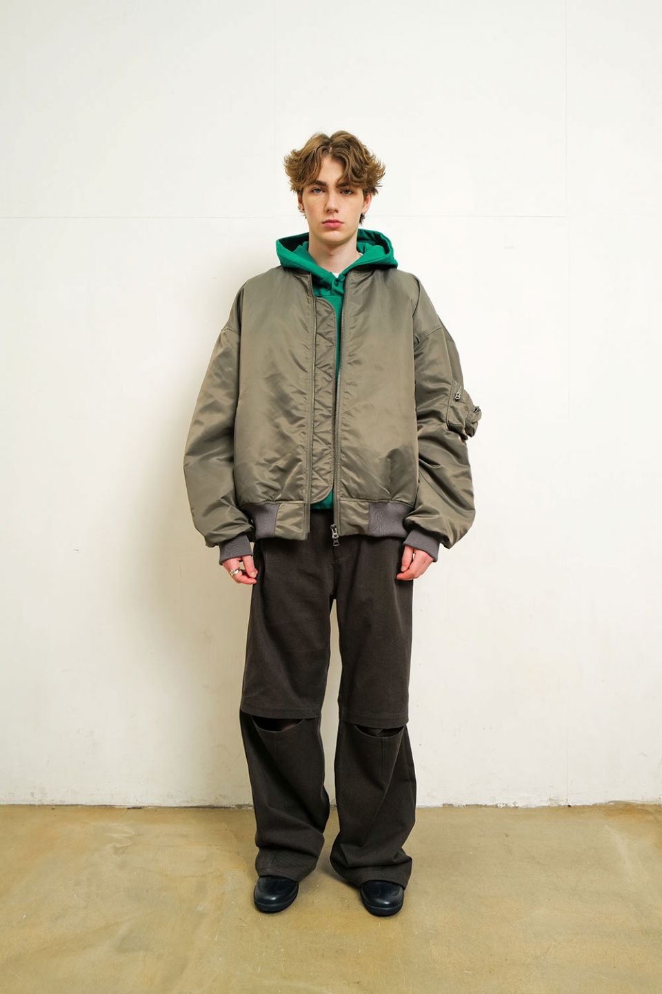 ハ*グ様 SCHISM MA-1 韓国 フライトジャケット camphor wo camphor wood 楠木拓朗様 着用 SCHISM MA-1 Mサイズ - メルカリ