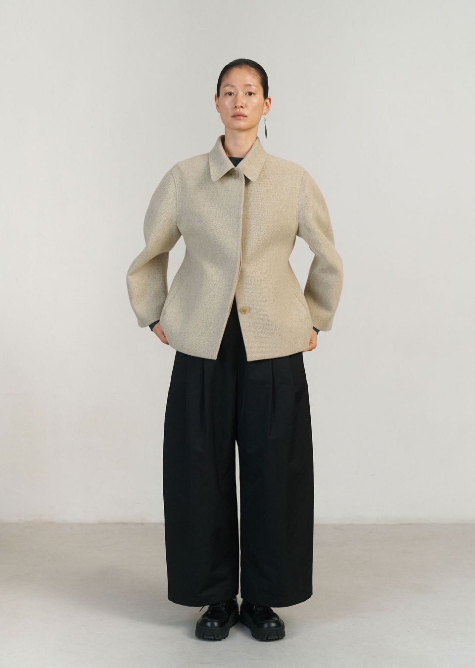 MUSINSA | AMOMENTO TWO TUCK BALLOON PANTS (2COLORS)
