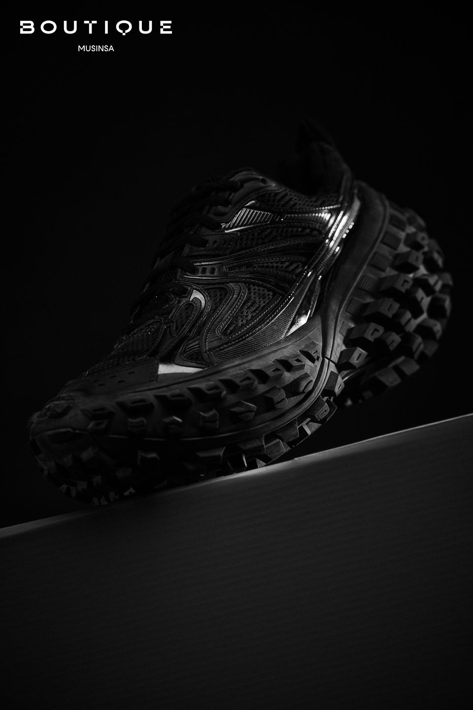 MUSINSA公式 | BALENCIAGA バウンサーディフェンダースニーカー